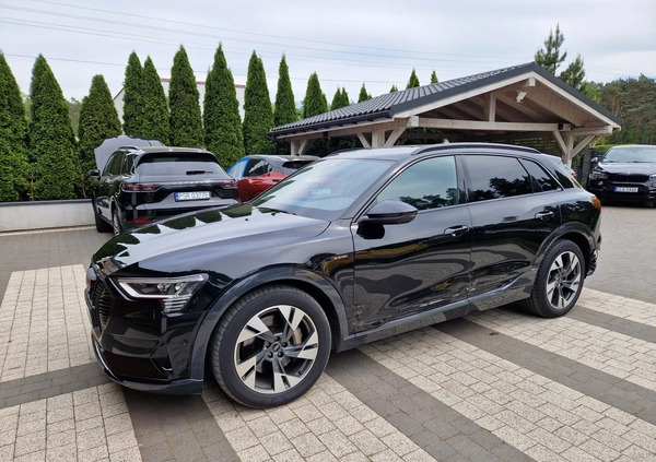 Audi e-tron cena 155000 przebieg: 59000, rok produkcji 2021 z Legnica małe 631